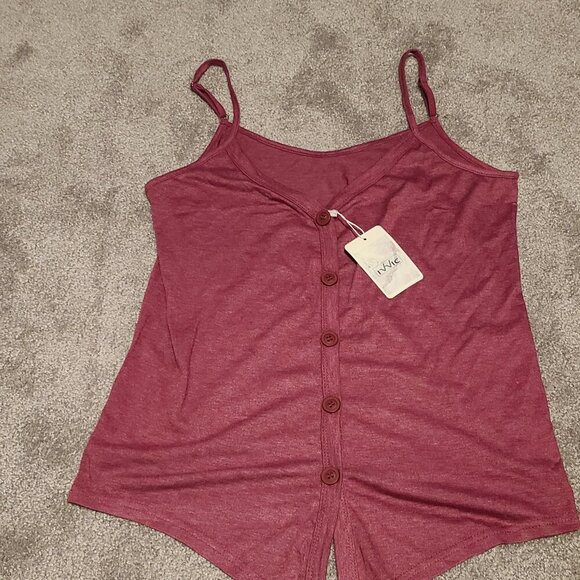 ❄3/$26 Xmas sale❄ NWT spaghetti strap tank top button up - Picture 2 of 5
